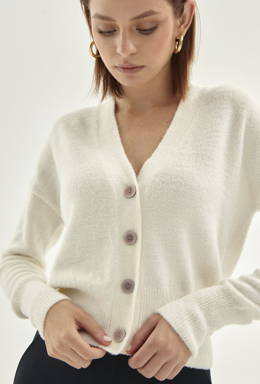 bialy-kardigan-damski-924sbp.jpg