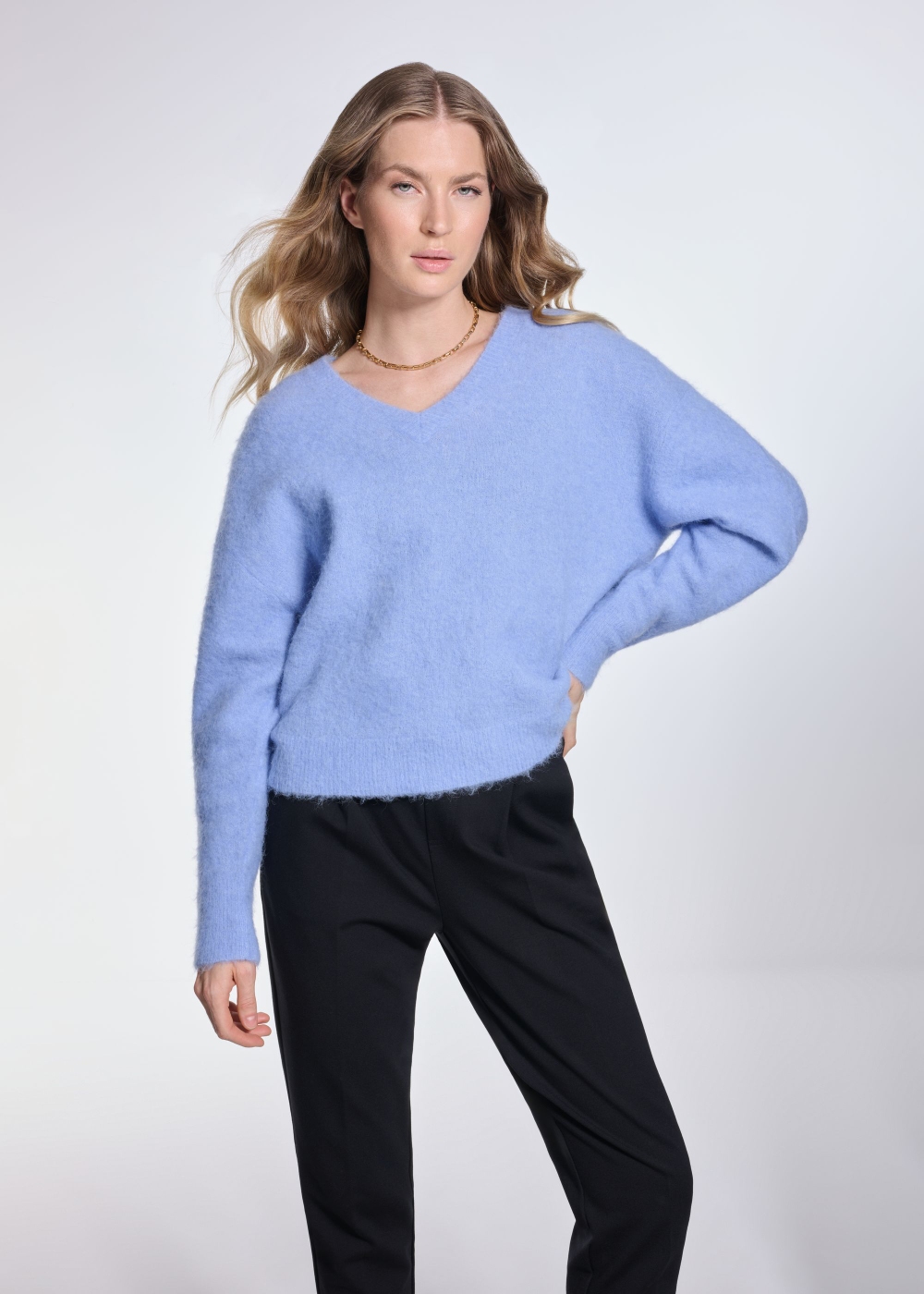 sweter-niebieski-585brr-1.jpg